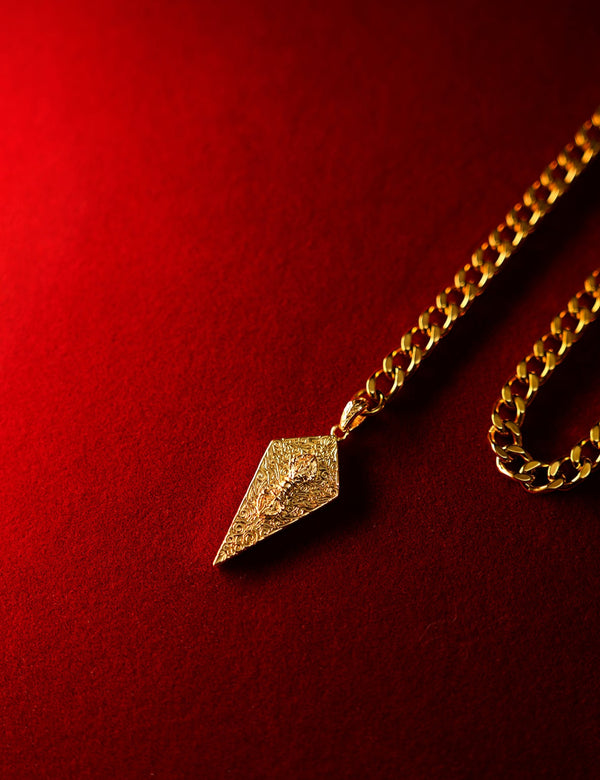 Golden Knight’s Shield Slip Chain