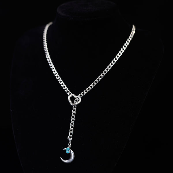 月明かりの夢のチョーカー