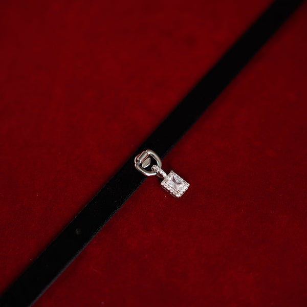 크리스탈 벨벳 초커