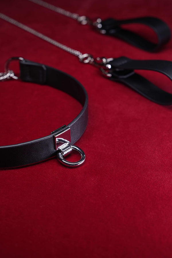 STAR CUE — Collana girocollo in pelle di agnello argentata