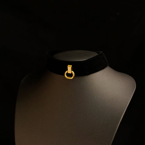 Slim Strap Velvet Choker