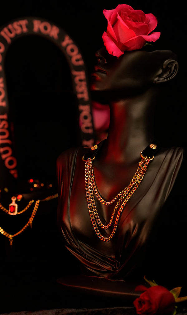 Golden Reverie ベルベットチョーカー – 2 in 1 調節可能なベルベットチェーン