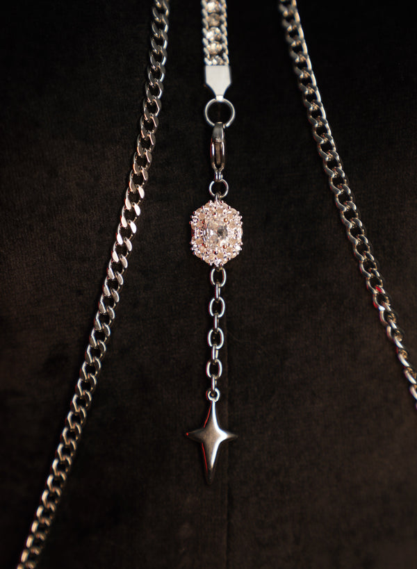 女神のボディチェーン