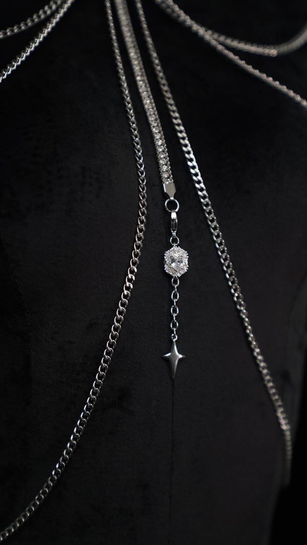 女神のボディチェーン