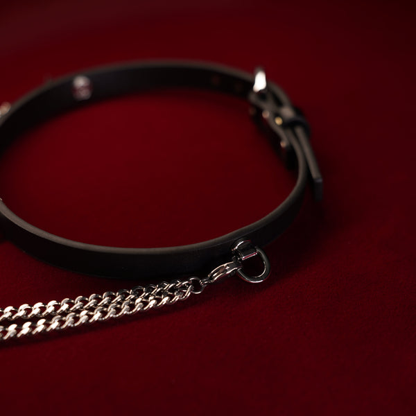 Lunar Frost Leather Choker – Minimalist Silver Accent