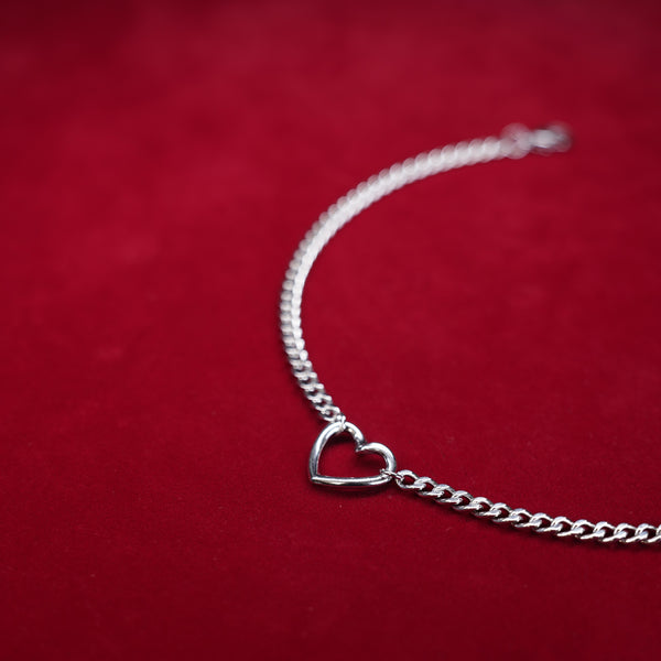 中空ハートチョーカー