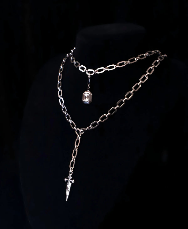 The Yule Blade Chain