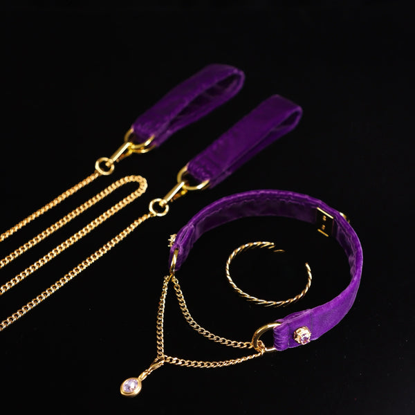 The Elf's Enchanted Choker