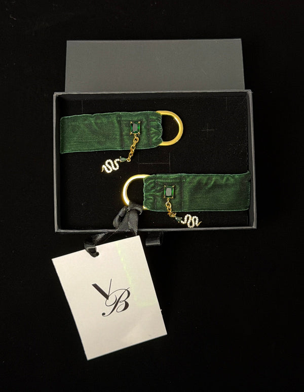 VB Medusa—Gaze of Stone Choker Necklace Set