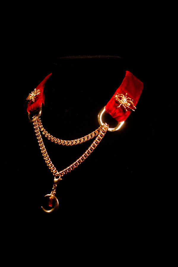 CRIMSON WIDOW scarlet velvet spider choker front view