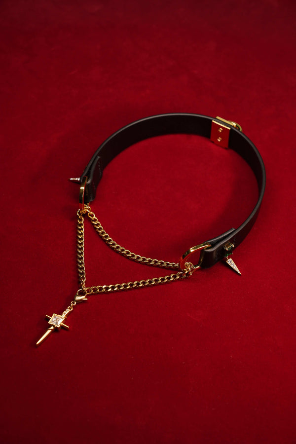 EMERALD EDGE — Collana girocollo in pelle di agnello dorata