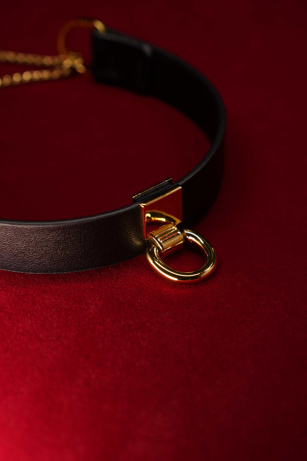 EMERALD EDGE — Collana girocollo in pelle di agnello dorata