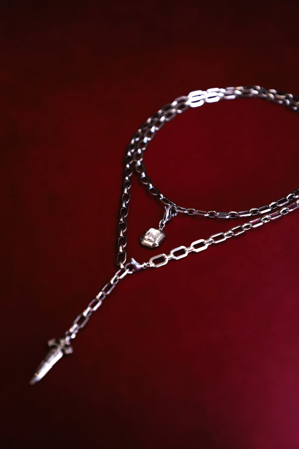 The Yule Blade Chain